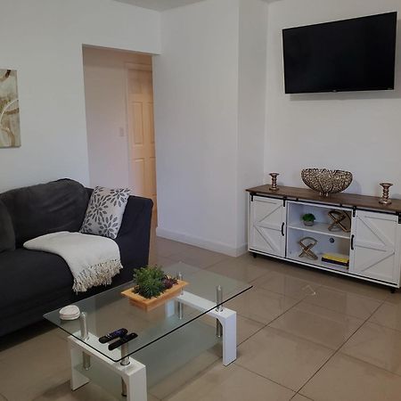 Sophisticated Dania Beach Suites Near The Beach Kültér fotó