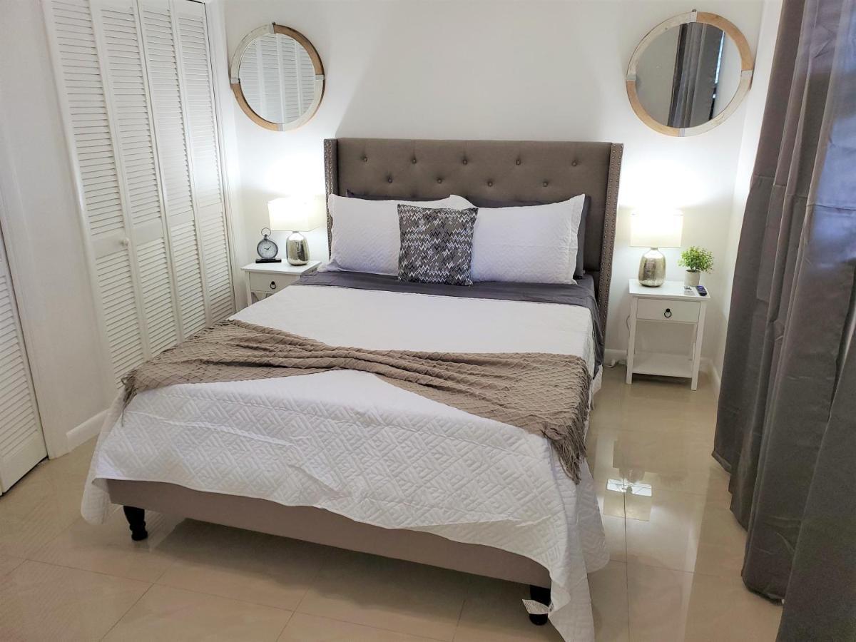 Sophisticated Dania Beach Suites Near The Beach Kültér fotó