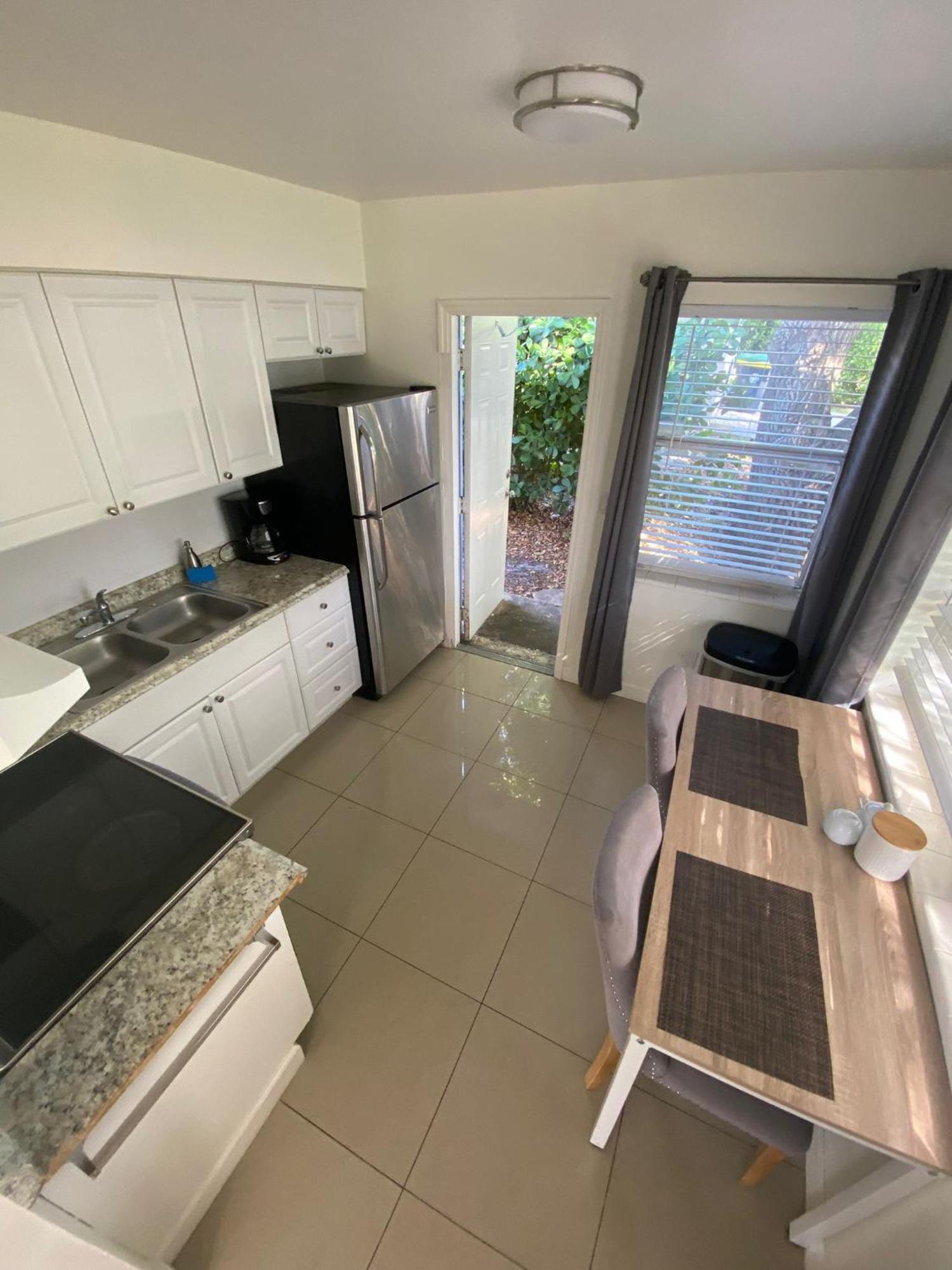 Sophisticated Dania Beach Suites Near The Beach Kültér fotó